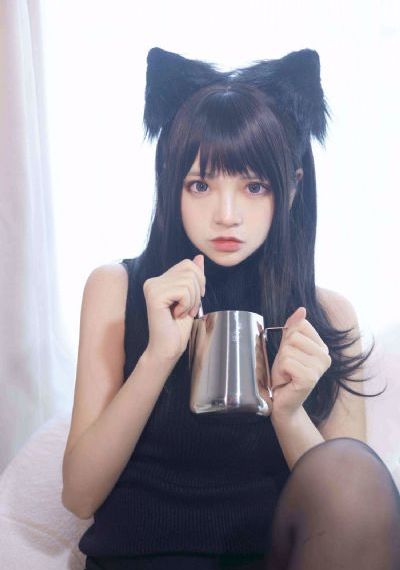 巨大乳の超乳を揉んで乳挤-迅雷极速版电影完整版