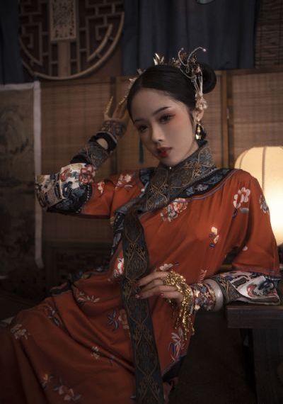 美女黄18以下禁止观看免费视频互動交流-片花国语配音超清
