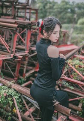 美女脱个精光扒开尿口让男人桶-吉吉影院在线播放观看